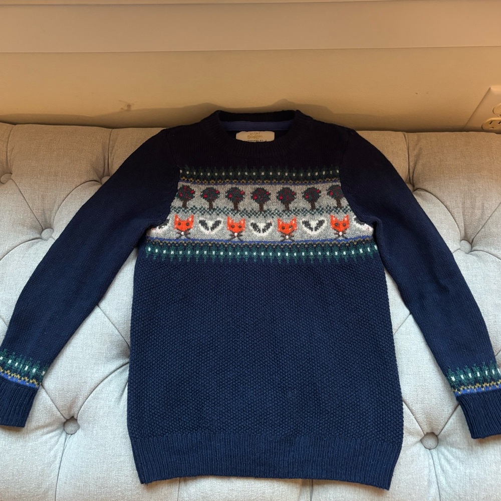 Mini Boden classic boys wool sweater with fox. Size 5-6. Very good condition.